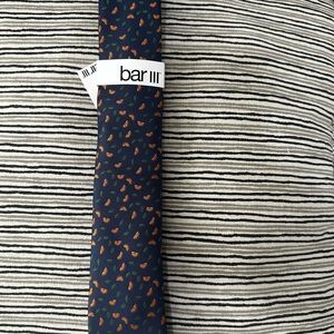 Mens Bar patterned tie.